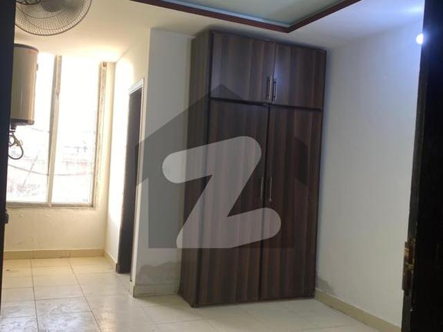 2bed unfurnished flat available for rent in E11/4 E 11/4
