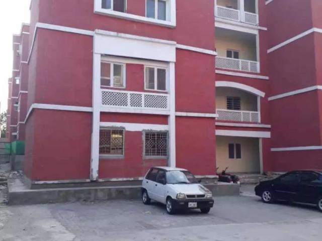 2beds 2baths tvl kichen store Islamabad G 10 ID 08010