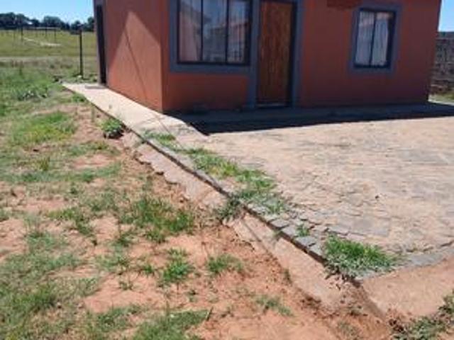 2bedrooms house on the market in rat.
