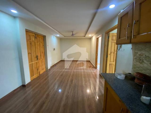2bedrooms Unfurnished Apartment Available For Rent In E 11 4 Near To Main Road Family Building Wapda Meter