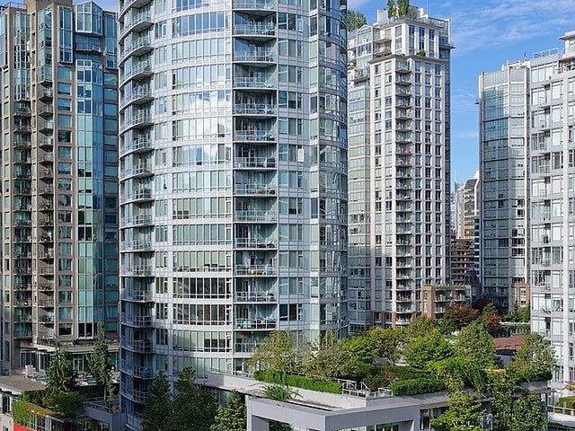 2br 885ft2 Atelier On Robson, June 1