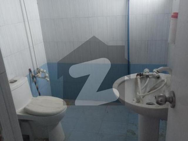 2DD apartment for rent Clifton Block 9