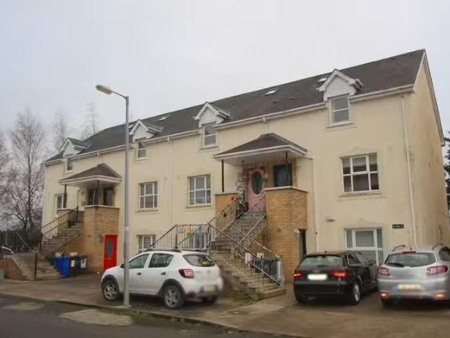 2E Clonmullen Hall, Edenderry, Co. Offaly, R45KN88 is for sale