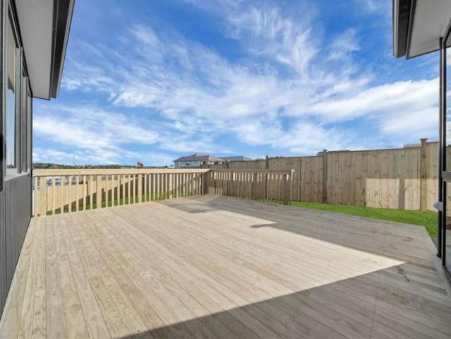 2E Karaka Road, Beachlands, Manukau City