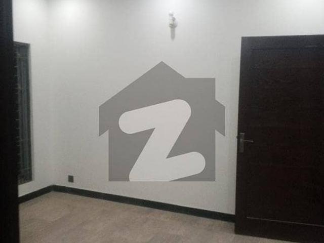 2Kanal Like Brand New Upper portion with Separate Gate on Prime location for rent in Dha Phase 8