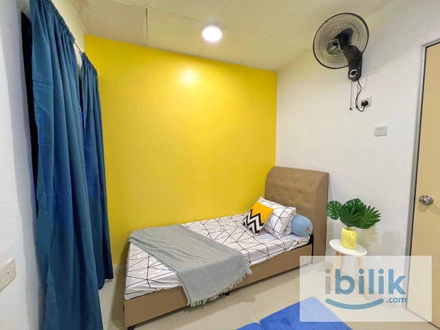 2Min Walk to LRT Muhibbah!FEMALE Single Room for rent at Bukit Oug Shoplot near Pavilion Bkt Jalil Restaurant APU IMU