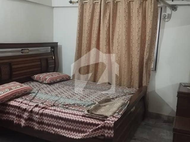 2nd Floor 3 Bed Flat With Parking