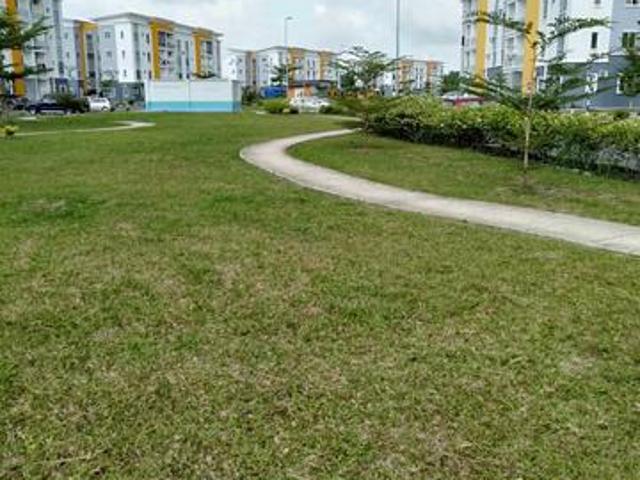 2nd Floor 3Bedrooms Apartment Unit Desa Bahagia Residences