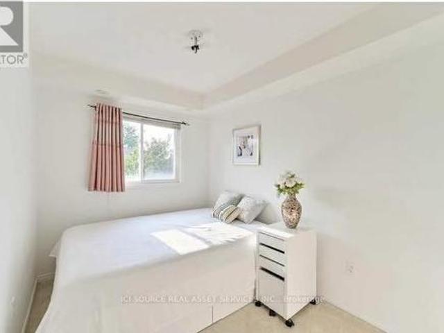 2Nd Floor 64 Wyper Square, Toronto, ON, M1S 0B3 house for lease | Listing ID E13153 | Royal LePage