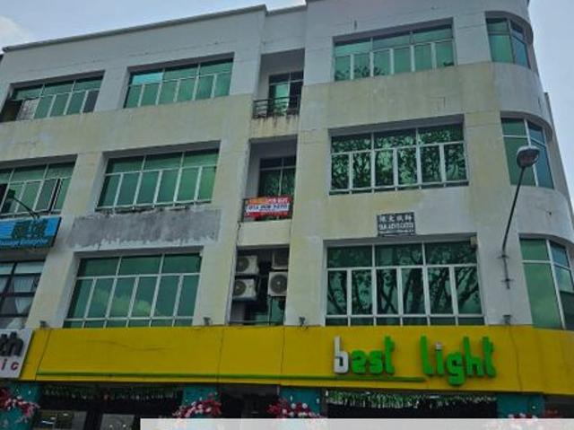2nd Floor Corner Commercial Shoplot For Rent Located at Jalan Keretapi, 3rd Mile