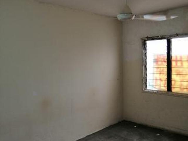 2nd floor apartment in serdang for sale