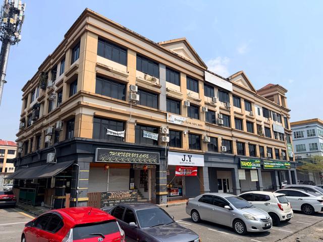 2ND FLOOR Soho Apartment MJC