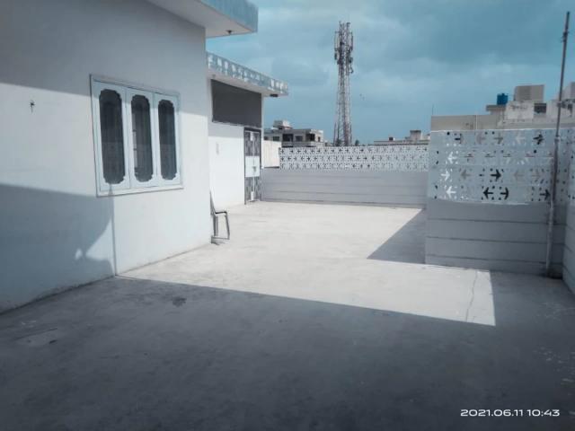 2nd floor portion available for rent Karachi GULSHAN E IQBAL BLOCK 4 ID 71714