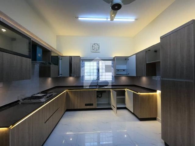 2nd to corner double road 500 sq yd just make 50% down payment for chance deal price