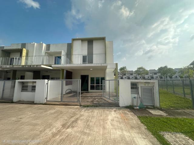 2sty Corner Hse with Partial Furnish Casa Wood Cybersouth Dengkil
