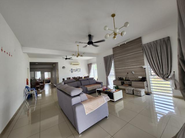 2sty Corner in Suriaman 3 EnstekLabu Seremban 2 S2 HeightSuriaman