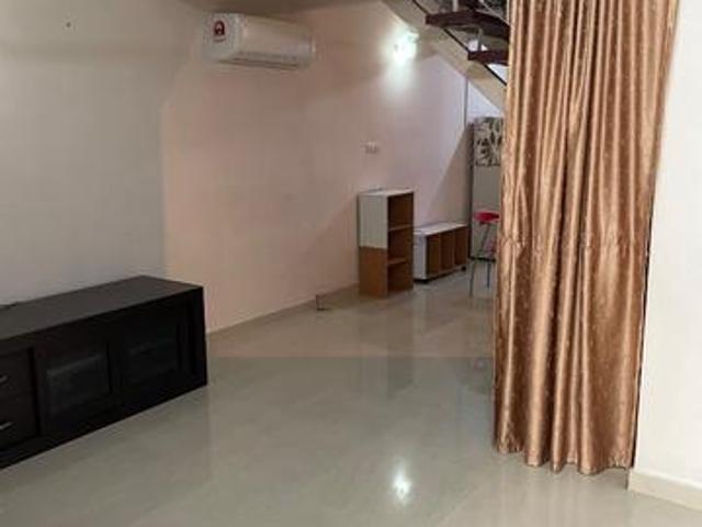 2sty house at Tmn Universiti Indah Serdang Seri Kembangan for rent