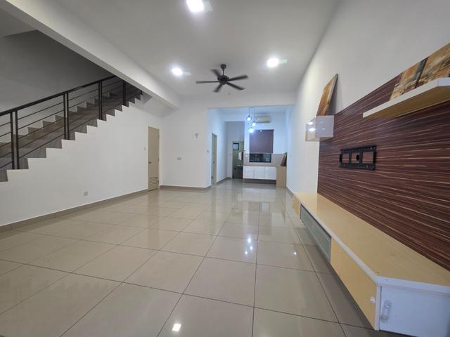 2sty House Bandar Seri Coalfields Senna Fully Renovated Facing Park