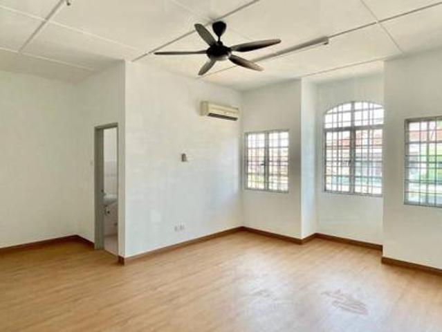 2sty house Kelana Idaman Ara Damansara petaling jaya pj 22x65