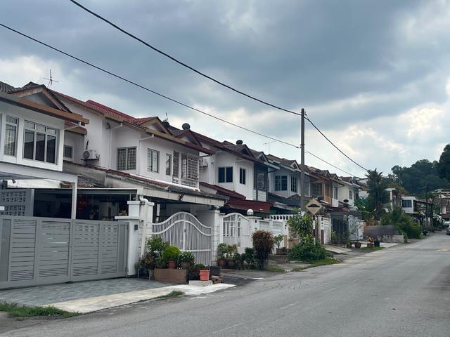 2sty House Tmn Bukit Serdang Seksyen 3