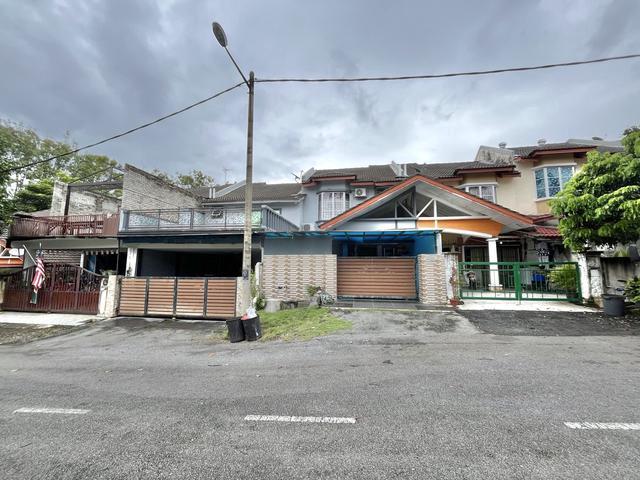 2sty Jalan mahagoni tamu hill park Batang Kali freehold boleh fulloan