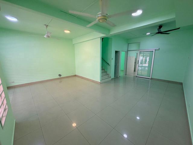 2sty Lakeside Residences Puchong Phase 1 22x75 Below Market With Club