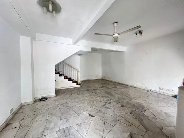 2sty TAMAN SRI MANJA Petaling Jaya LOW DOWN PAYMENT
