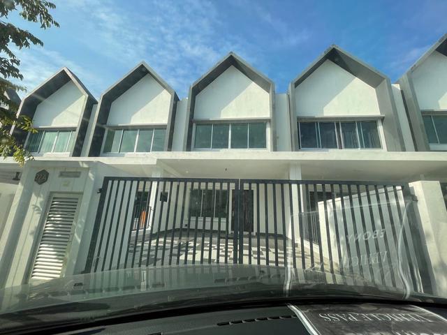 2sty terrace house Eco Forest Semenyih Selangor