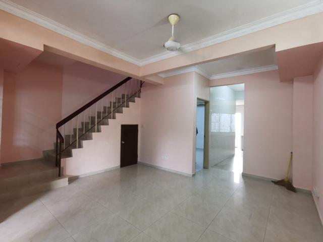 2sty Terrace House Taman Puchong Utama PU 8 Puchong