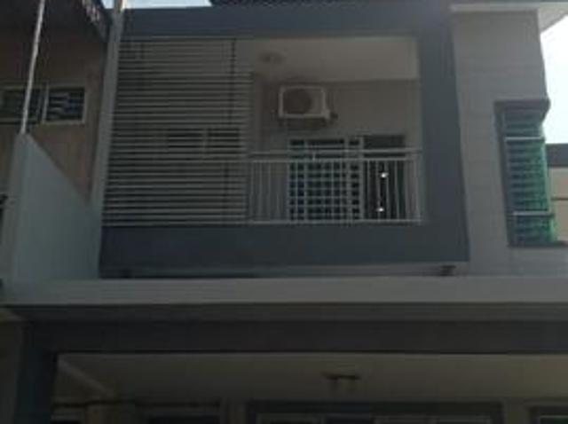 2Storey corner with land