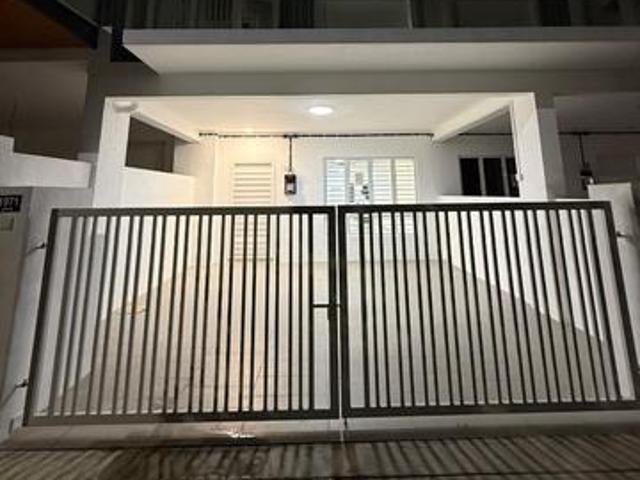 2storey house for rent in Bandar Sri Sendayan