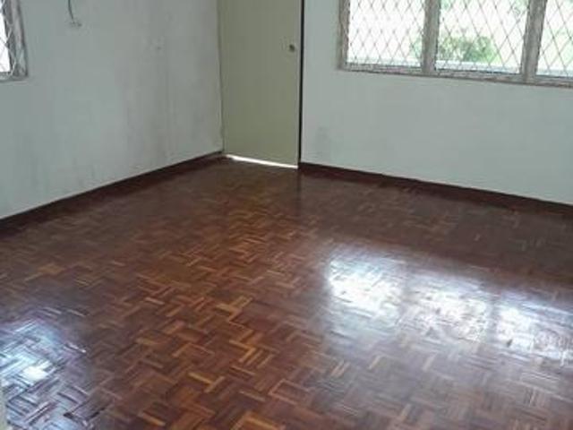 2Storey House in Taiping Town Area Quiet Neighbourhood Good Price