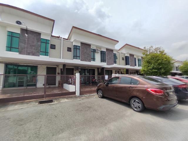 2Storey House Taman SAUJANA KLIA Sepang 2010 sqft BuiltUp