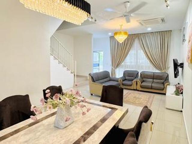 2STOREY HOUSE To RENT