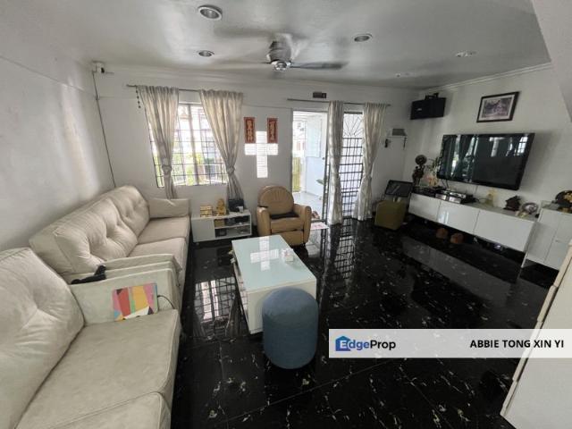 2storey landed endlot freehold below market value kitchen extended