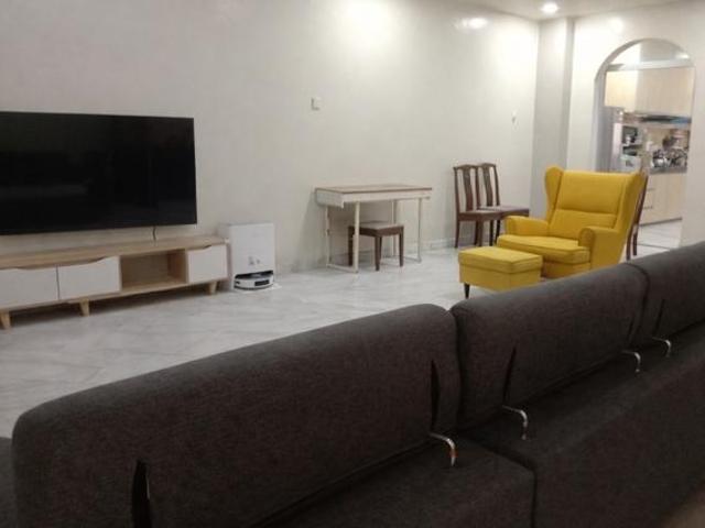 2storey RENO house facing field near corner more parking for SALE