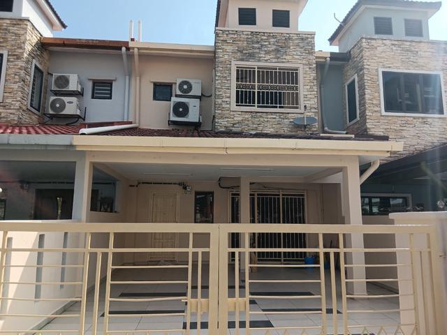 2storey terrace house for rent