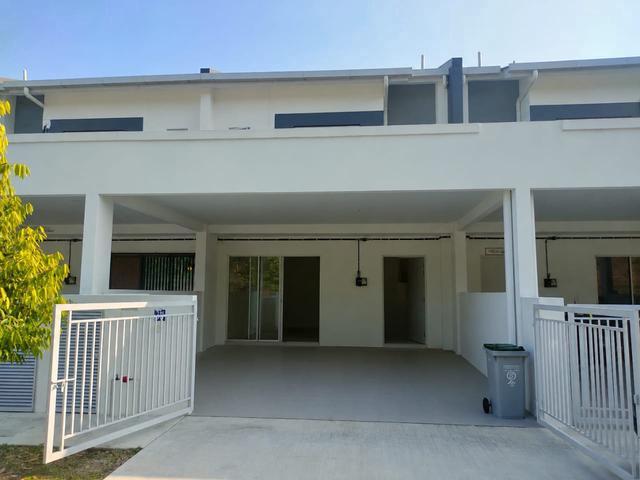 2Storey Terrace House Taman Arowana Lenggeng