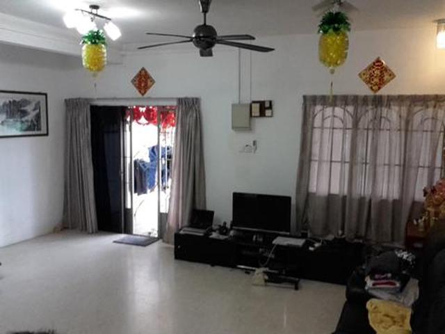 2storey Terraced House with forest backyard 1500 sq ft