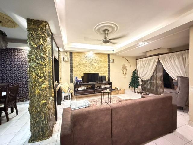 2Storey TerracedKota DamansaraSeksyen 8 5RoomsBath MRT