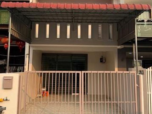 2storey 2bed lowcost jln Seroja Taman Johor Jaya Masai
