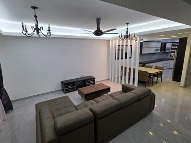 2stry Full Reno Modern Near school Mosque