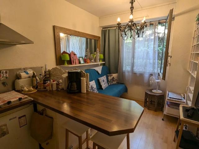 2P A RENOVER RÉSIDENCE DE STANDING – SECTEUR OXFORD