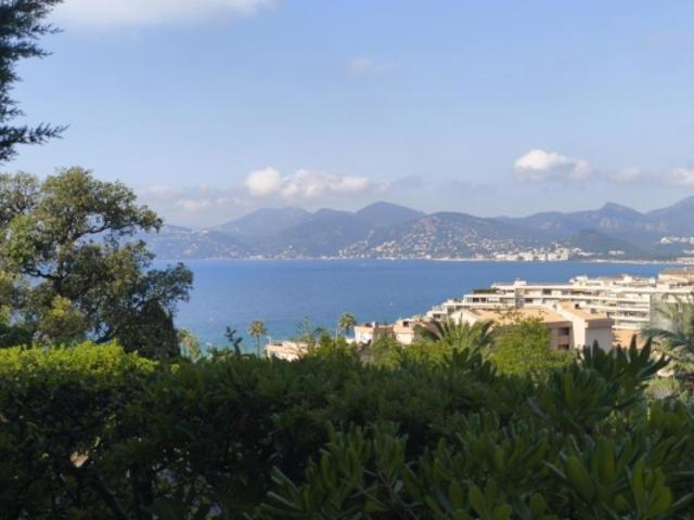 2P avec une magnifique vue mer