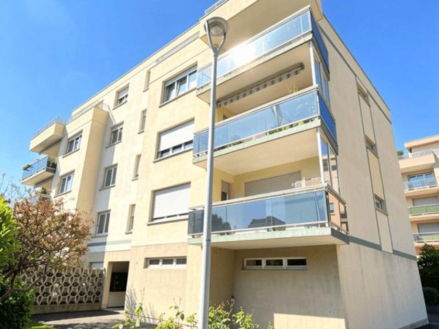 2P DERNIER ETAGE ATTIQUE