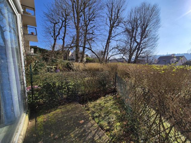 2p en RDJ, Sud. Centre de Jouy au calme!