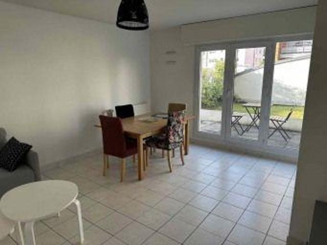 2P meublé 48m² avec terrasse, quartier Eraudière