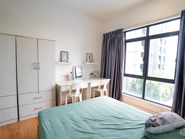 [2pax] Master Room at Paramount Utropolis @ Glenmarie, Shah Alam
