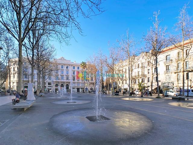 2Pieces De 57m² Residence De Standing Place De Gaulle An. 58m² Antibes