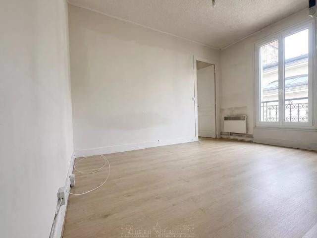 2pieces 34 m2 LUMINEUX A REFAIRE